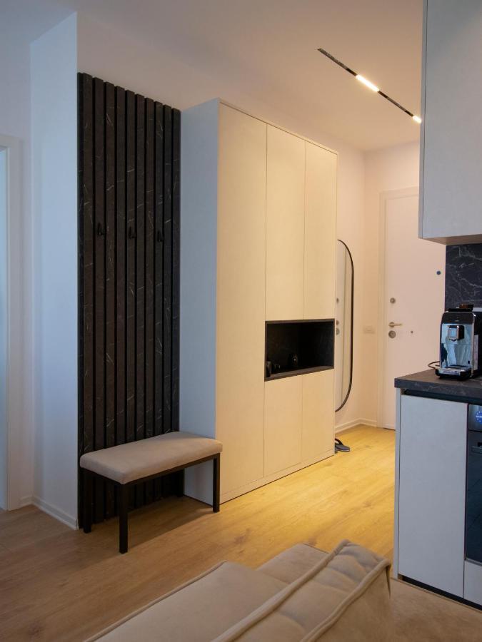 Luxury Rooftop 23 Bed & Breakfast Tirana Exterior foto