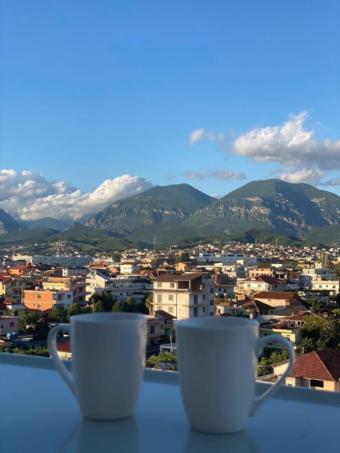 Luxury Rooftop 23 Bed & Breakfast Tirana Exterior foto